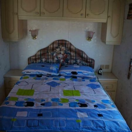 Sventojoje Nameliai Zibu 99 Hotel ซเวนตายิ ภายนอก รูปภาพ